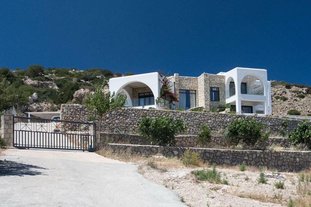 Evilia Luxury Villa Amoopi Exterior foto